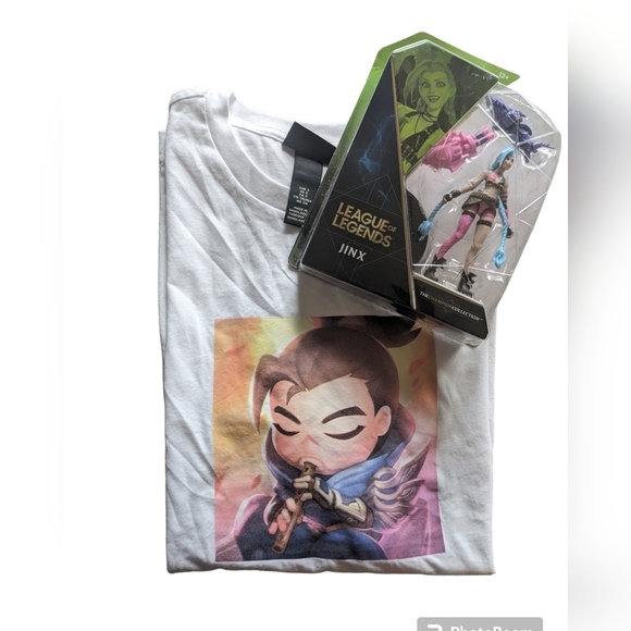 H&M x League of Legends collab Tshirt small  and Jinx action figure - Picture 3 of 6